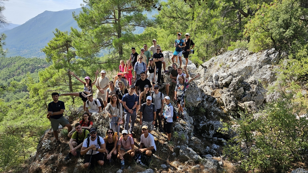 Групповое фото - Бейджик - Огни Химеры ↘️