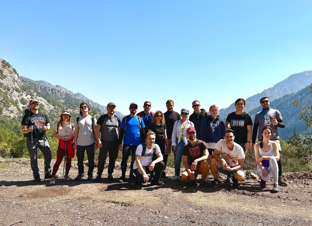 Групповое фото - Спуск в Гёйнюк 🦬