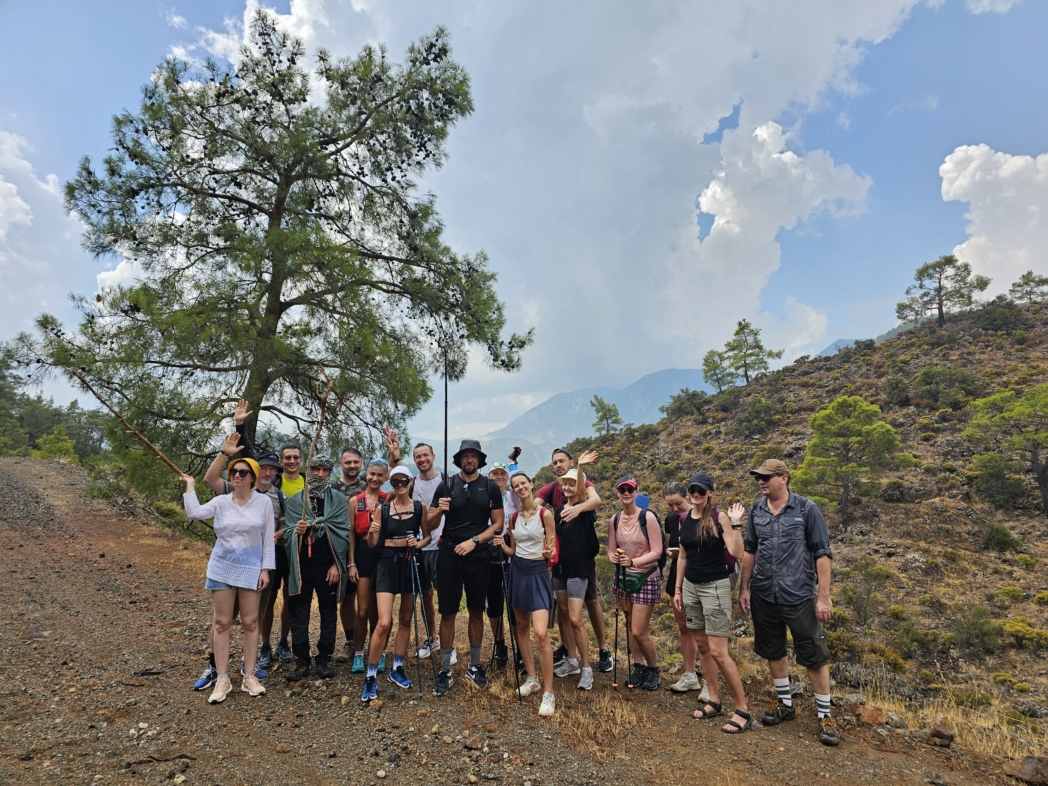 Групповое фото - Спуск к трактору - Чиралы 🌧️ 🐳